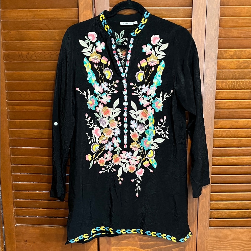 Paris Hues Black Tunic with Vibrant Floral Embroidery